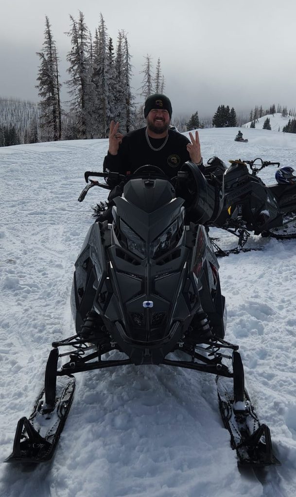 423223004_10233314046018889_3411401282796542541_n_edited